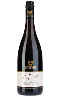 GIESEN PINOT NOIR 750ML - Image 1