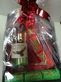more on EAGLE HAWK WINE GIFT BASKET WITH GLASS