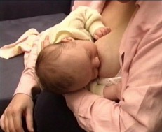 Breastfeeding video - models positional stability