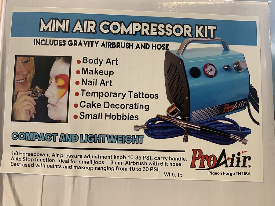 Airbrush Kit - Includes compressor, air gun, hose and instructions - 1 in stock - Image 1